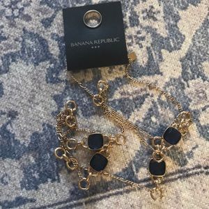 Gold tone Banana Republic necklace